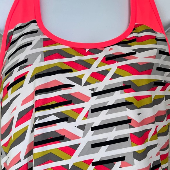 Fabletics Women's Pink Athletic Active Color Blocked Sleeveless Tank Size Large - Picture 5 of 8